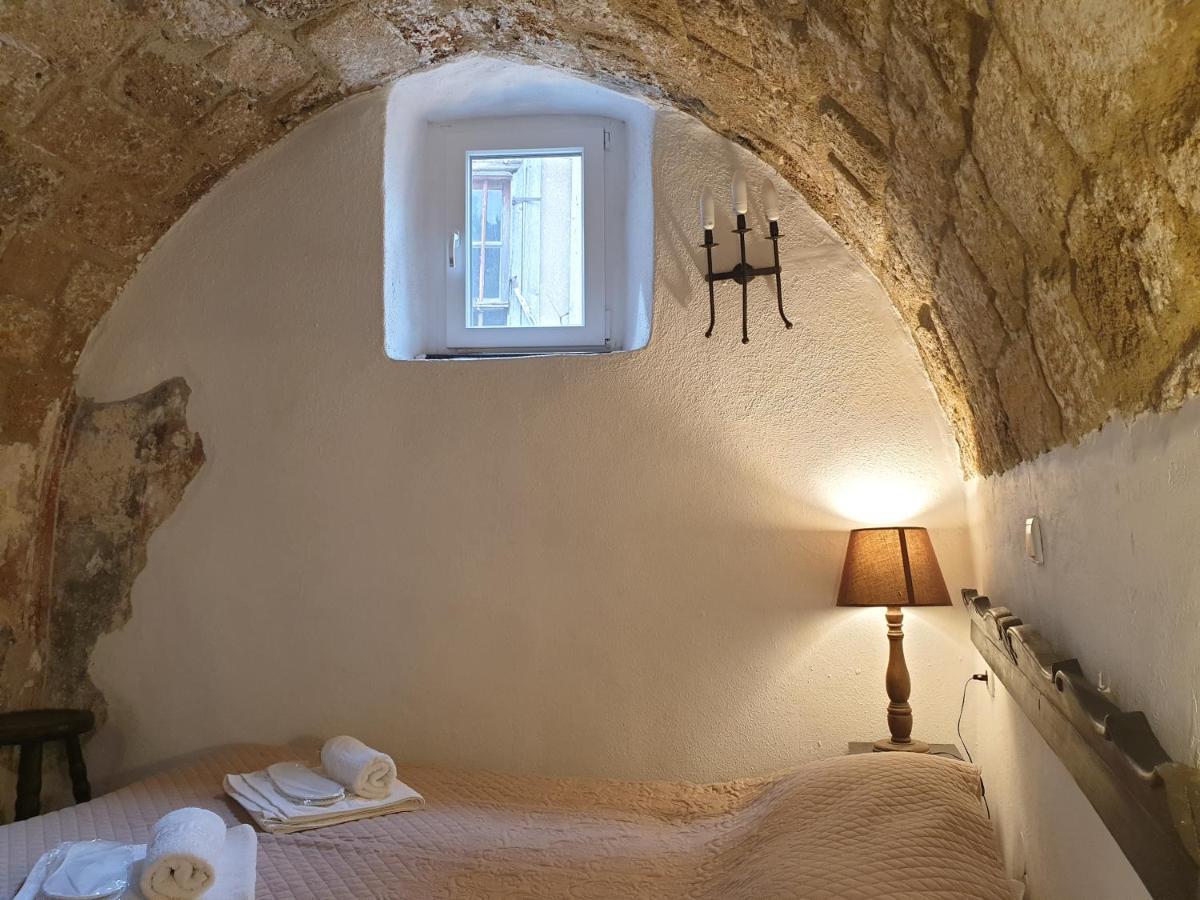 Chris Αpartments Old Town Apartamento Rhodes City Exterior foto