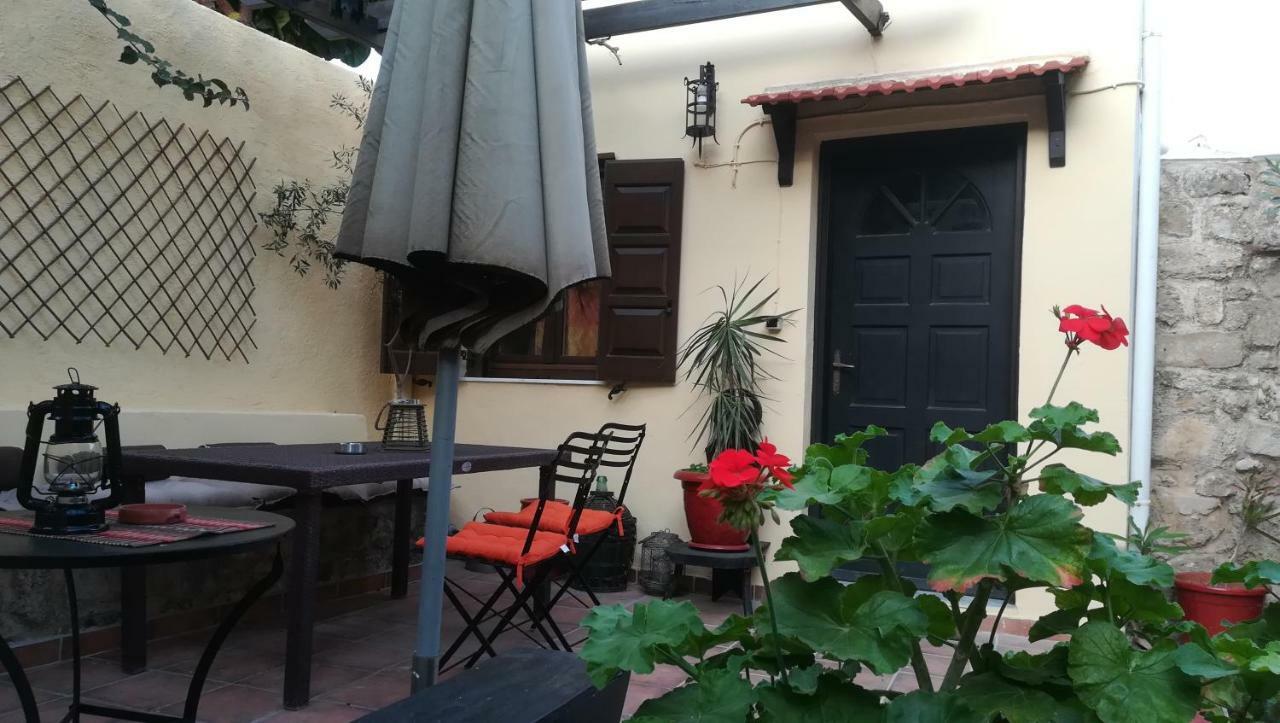 Chris Αpartments Old Town Apartamento Rhodes City Exterior foto